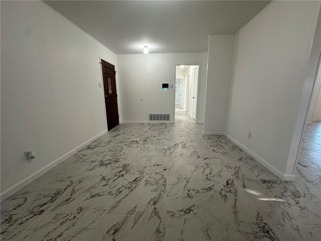 Building Photo - 136 Daniel Moore Ave