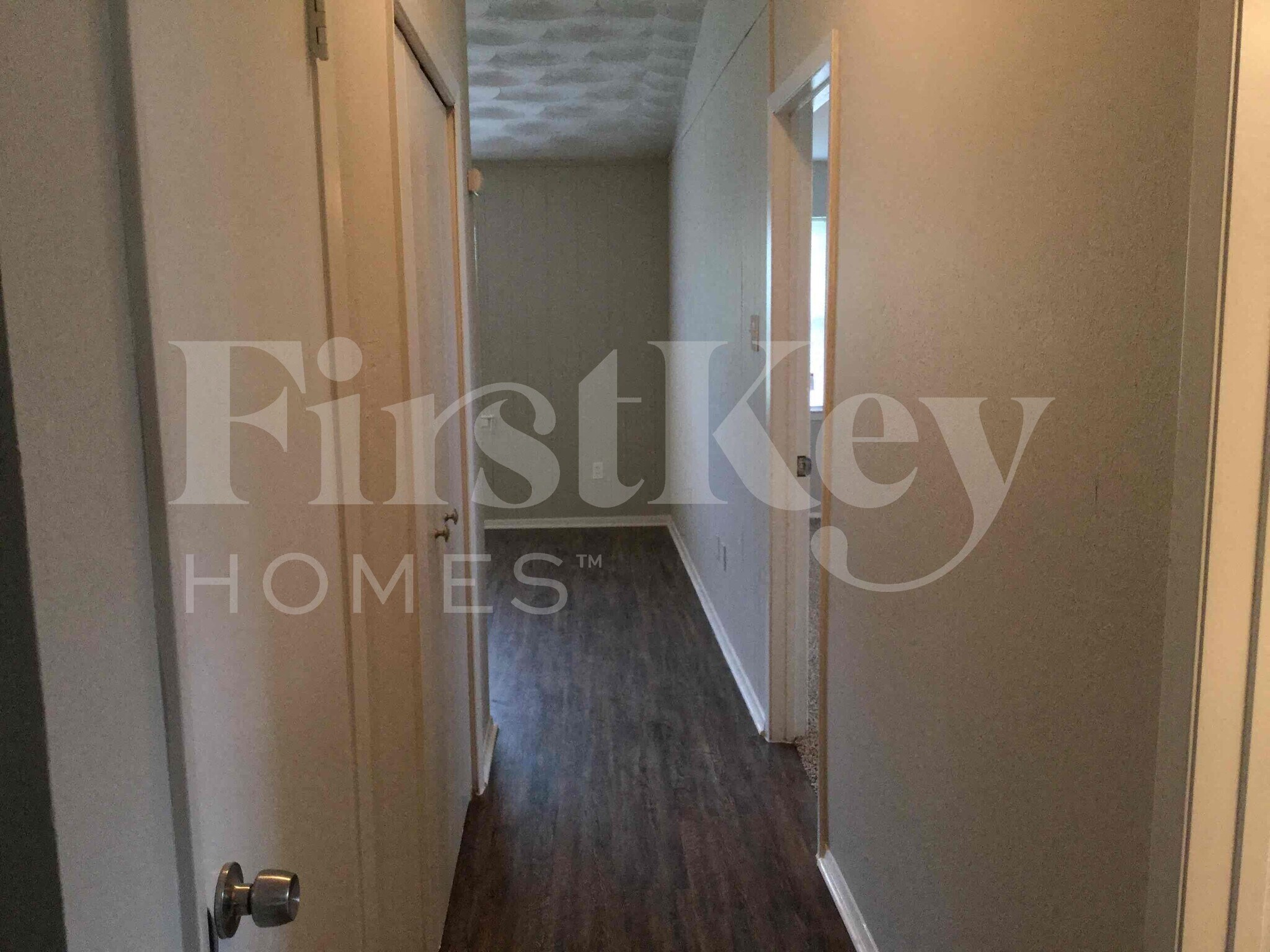 Building Photo - 6318 Songwood Dr