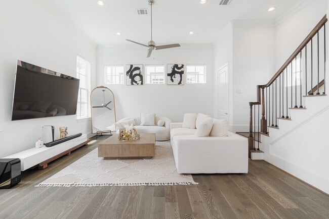 Building Photo - 10760 Craighead Dr