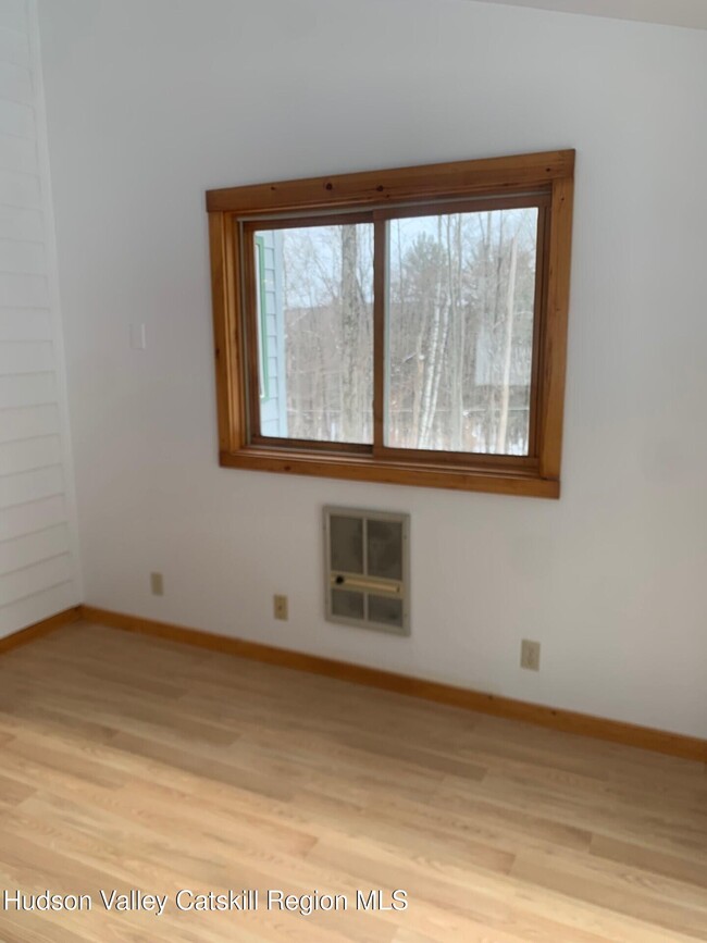 Building Photo - 442 Acorn Hill Rd