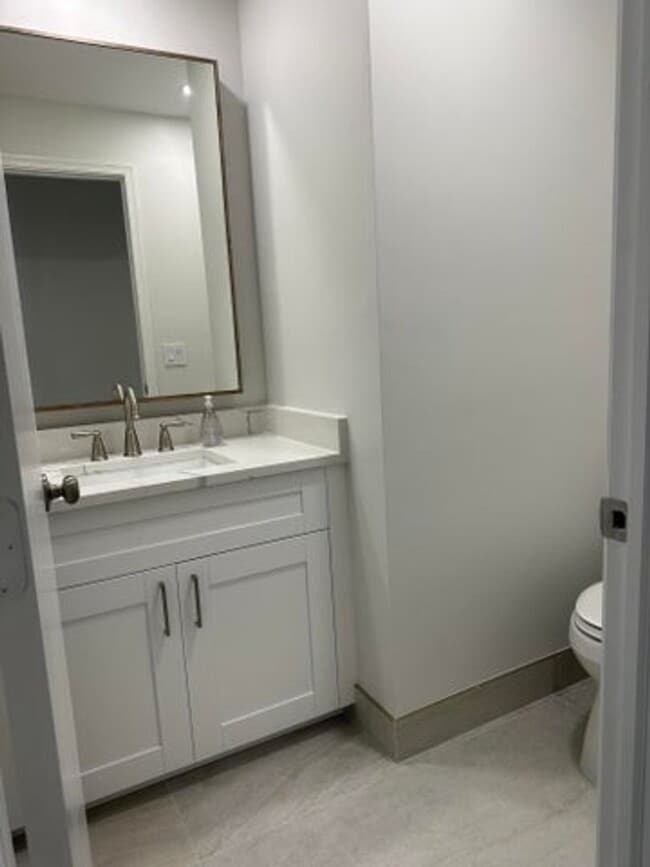 Building Photo - 11600 Island Lakes Ln