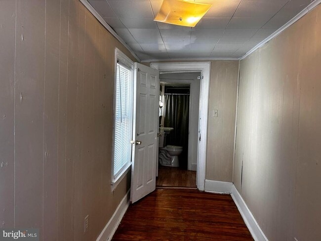 Building Photo - 308 S Raleigh St