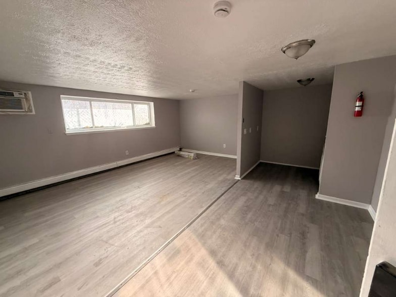 Building Photo - 13540 Superior Rd