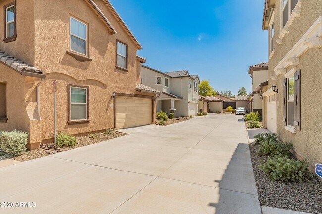 Building Photo - 16209 W La Ventilla Way