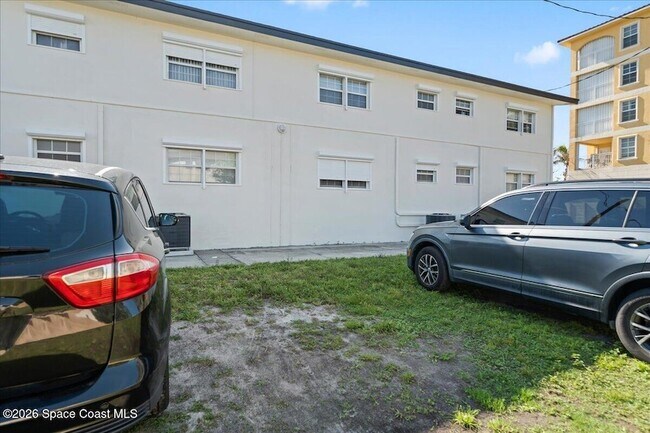 Building Photo - 154 Crescent Beach Dr