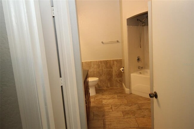 Building Photo - 107 Vista Verdi Cir