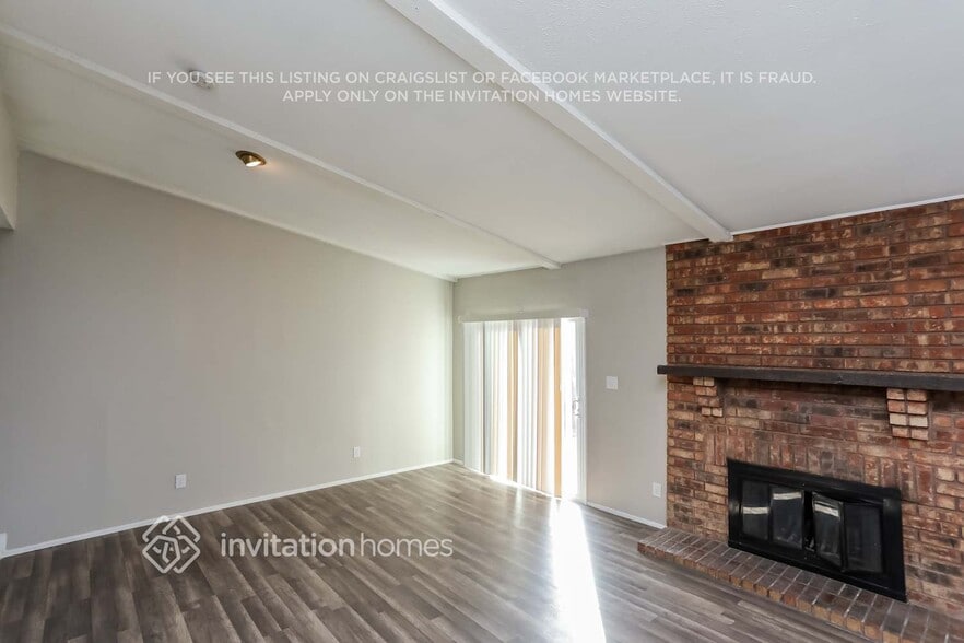 Building Photo - 553 Shadowcrest Ln