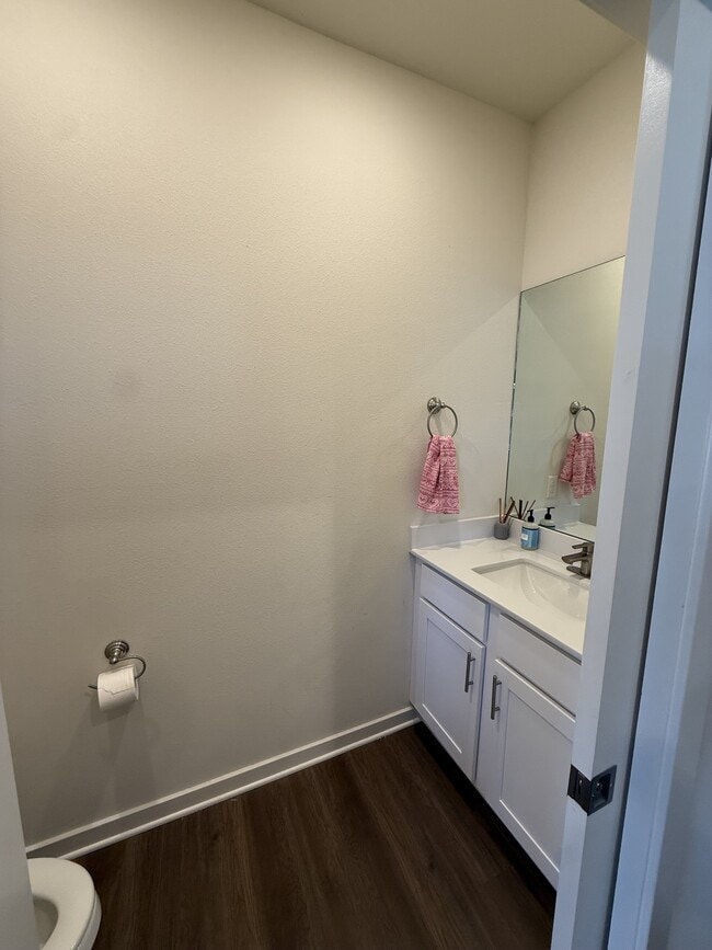 Building Photo - 707 Whitham Ave