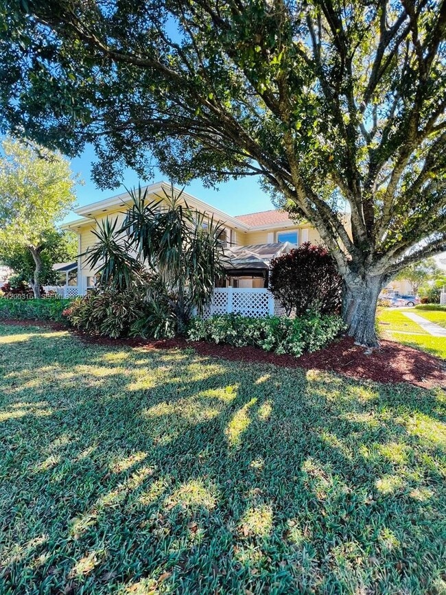 Building Photo - 3901 Medford Ct