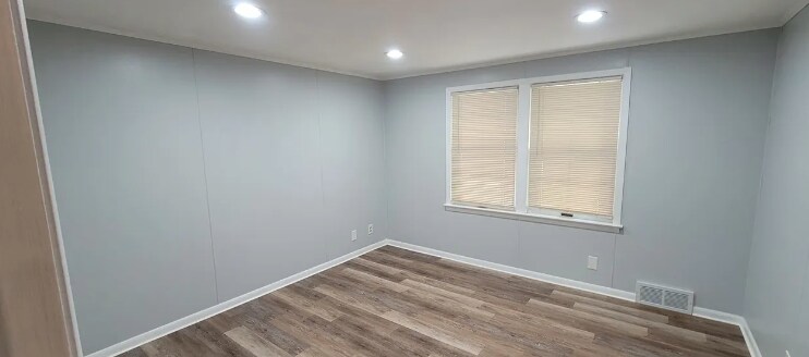 Building Photo - 2612 Warrensville Center Rd