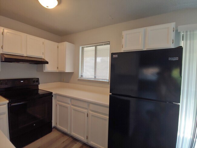 Building Photo - 2B/2B in Desirable Boulder Wimbledon Condos