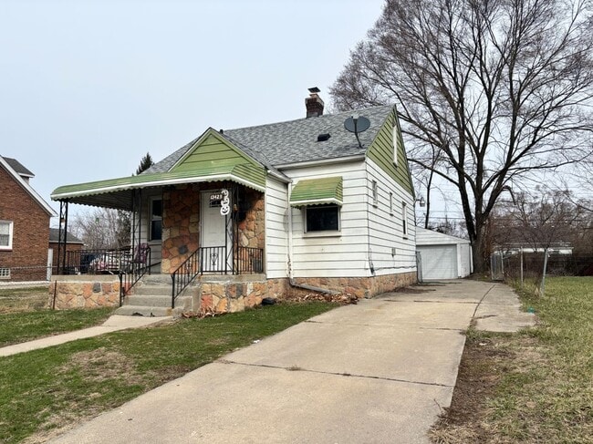 Building Photo - 13425 Georgiana Ave