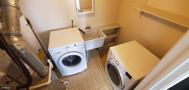 Building Photo - 2 br, 1 bath Condo - 50031 S Benny Ct