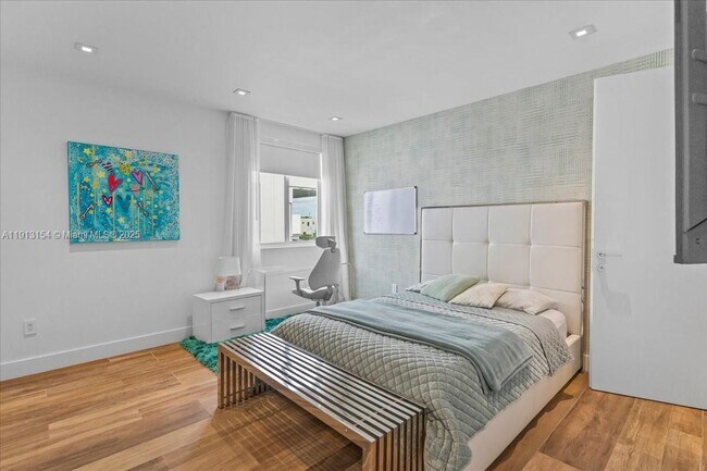 Building Photo - 7440 NW 100th Ct