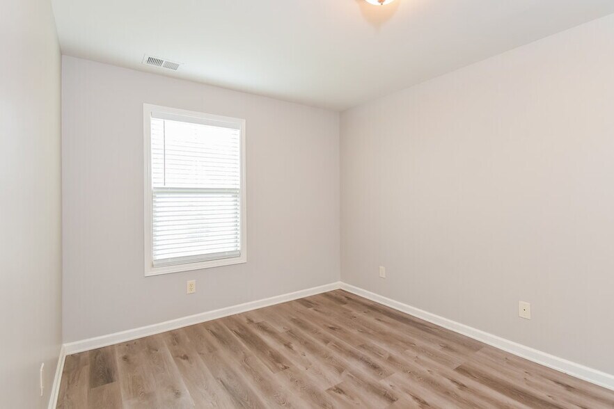 Building Photo - 159 Bethany Manor Dr