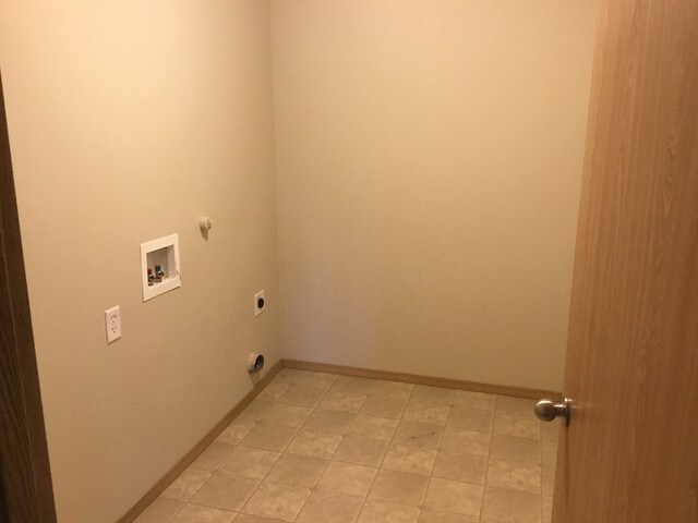 Building Photo - 37828 Hamilton Ridge Dr