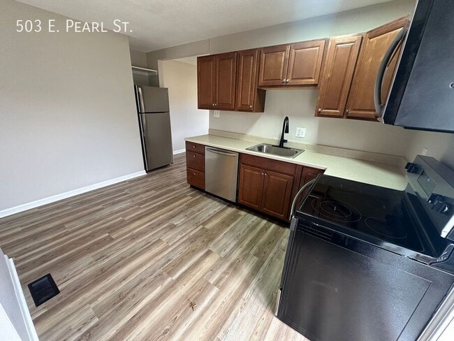 Building Photo - 503 E Pearl St