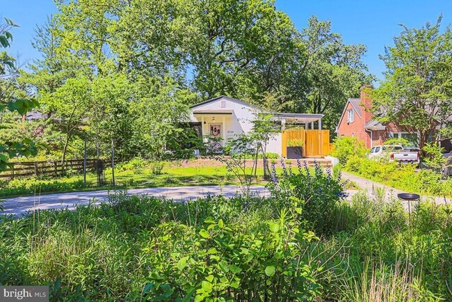 Building Photo - 5724 Greenspring Ave