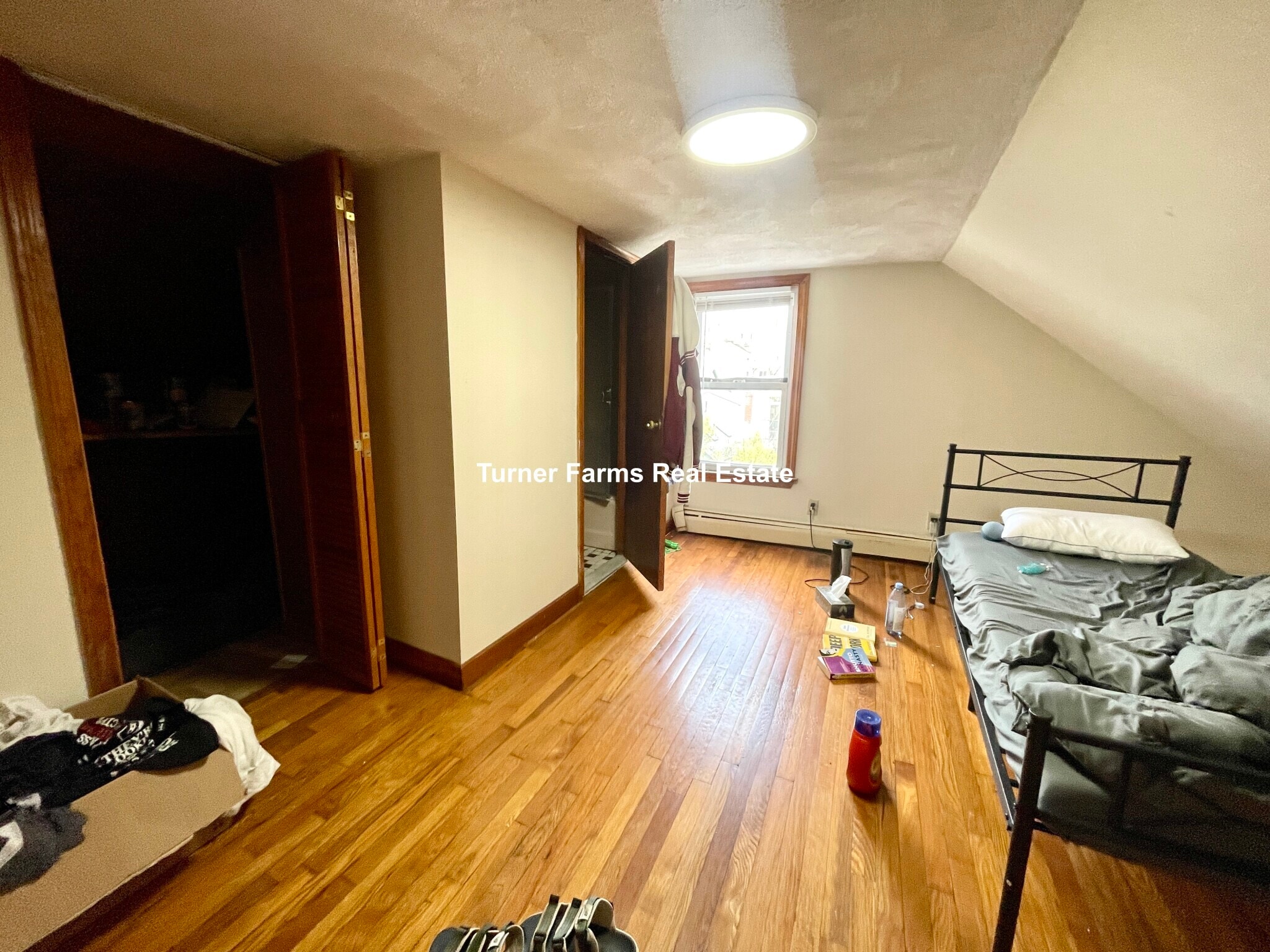 Building Photo - 585A Somerville Ave