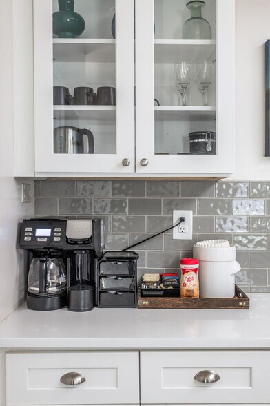 Building Photo - 373 E Morris St