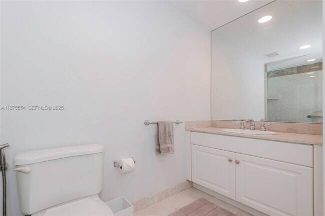 Building Photo - 3370 Hidden Bay Dr