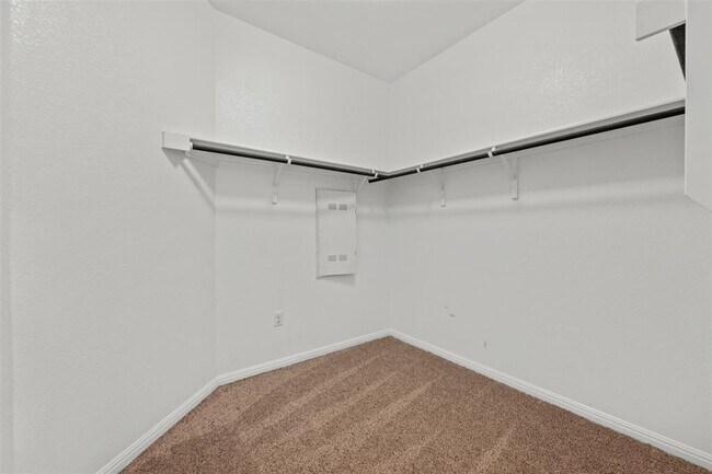 Building Photo - 505 Blue Sage Dr