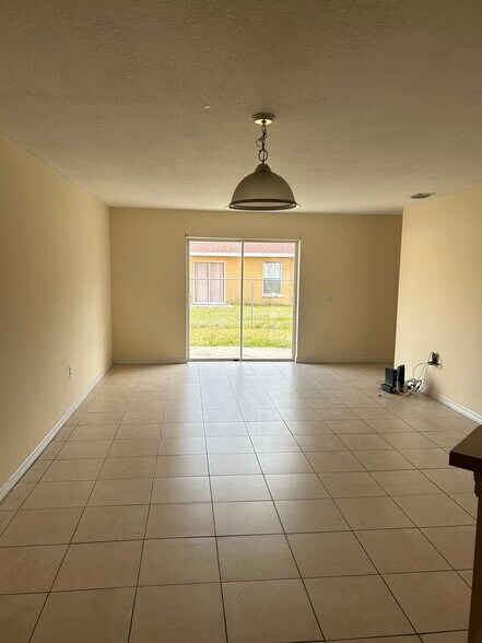 Building Photo - 612 Bluebill Ln
