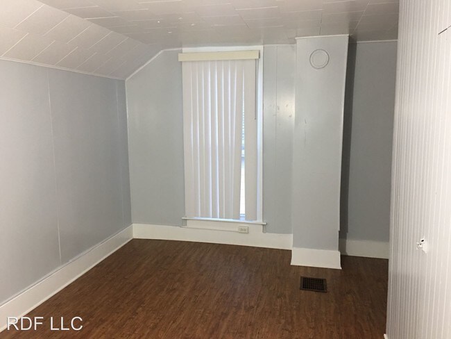 Building Photo - 3 br, 1 bath House - 2930 N. Harrison