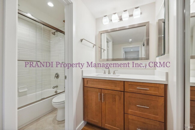 Building Photo - Reduced Rent! Now $4,800 (Was $4,950) Reno...
