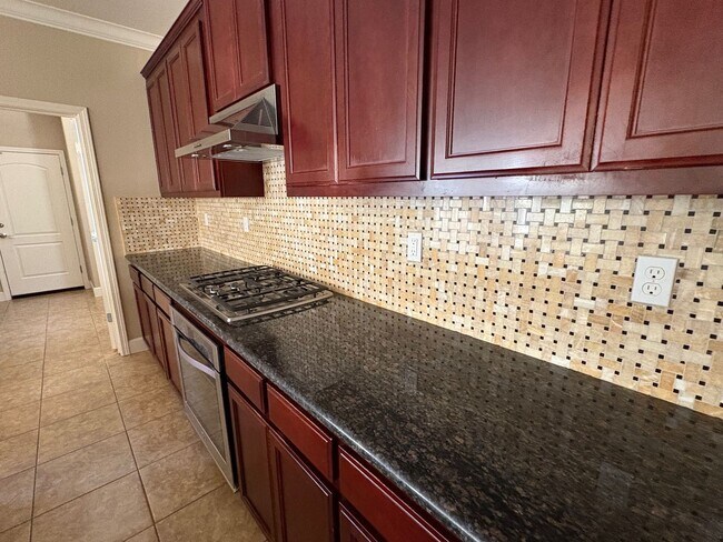 Building Photo - Luxurious home
