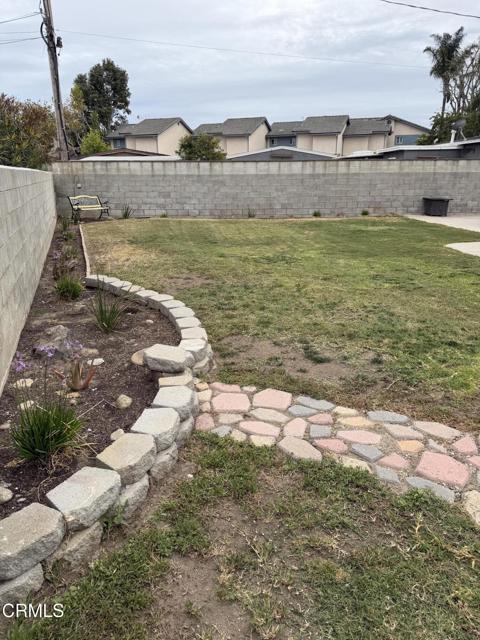 Building Photo - 826 Camelia Dr