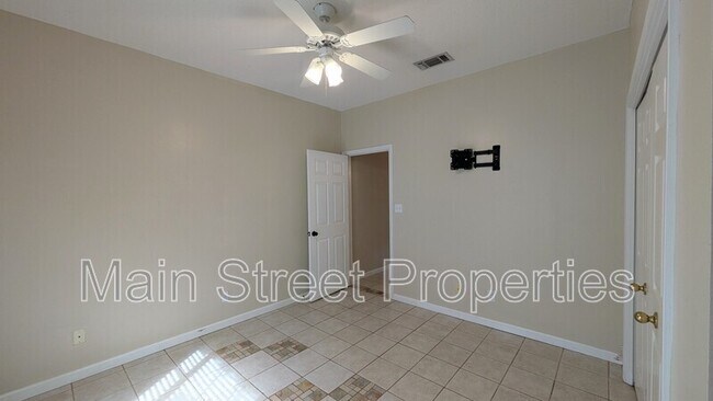 Building Photo - 1612 College Pkwy