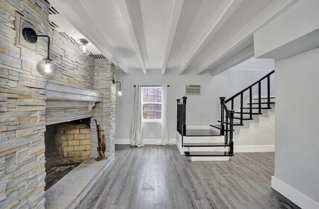 Building Photo - 502 Rambling Dr Cir