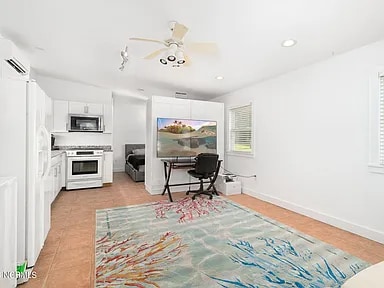 Building Photo - 107 Sunshine Ct