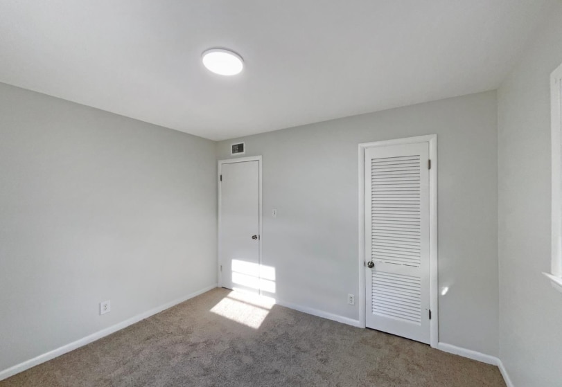 Building Photo - 2828 Shartle St