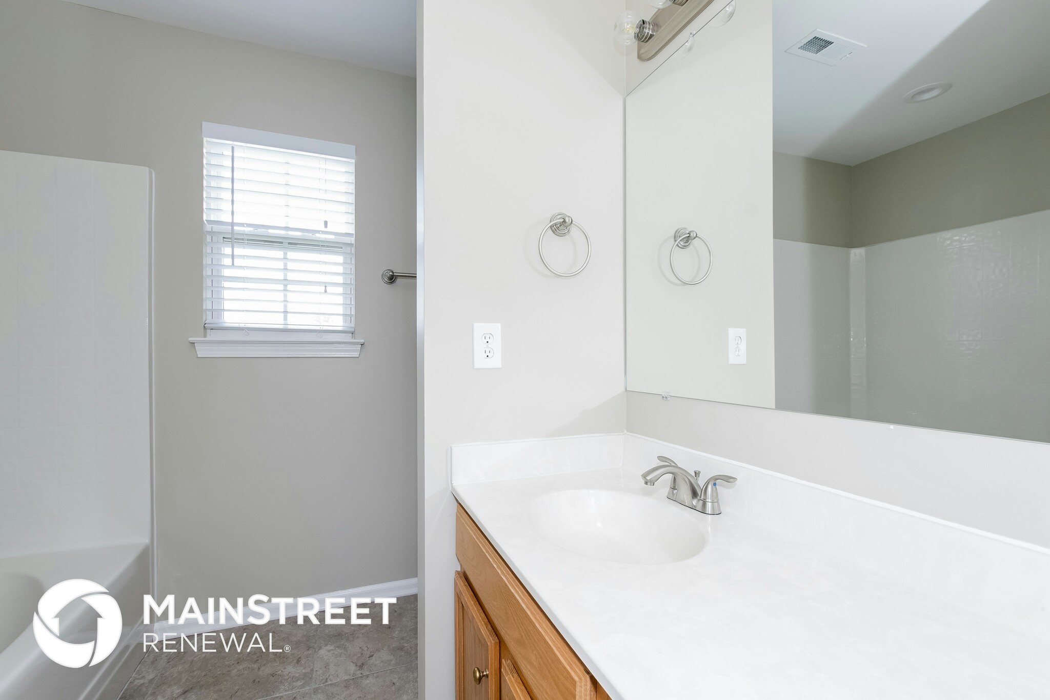 Building Photo - 3428 Stoney Garden Dr