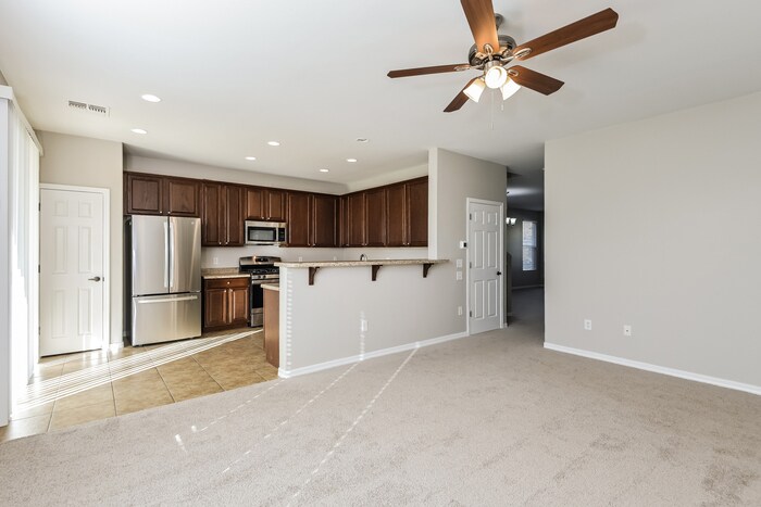 Building Photo - 7010 S Sweetbush Ave