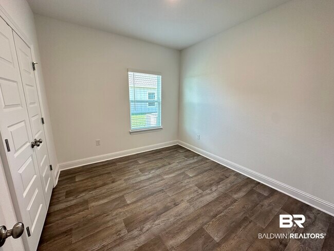Building Photo - 13296 Shea Cir