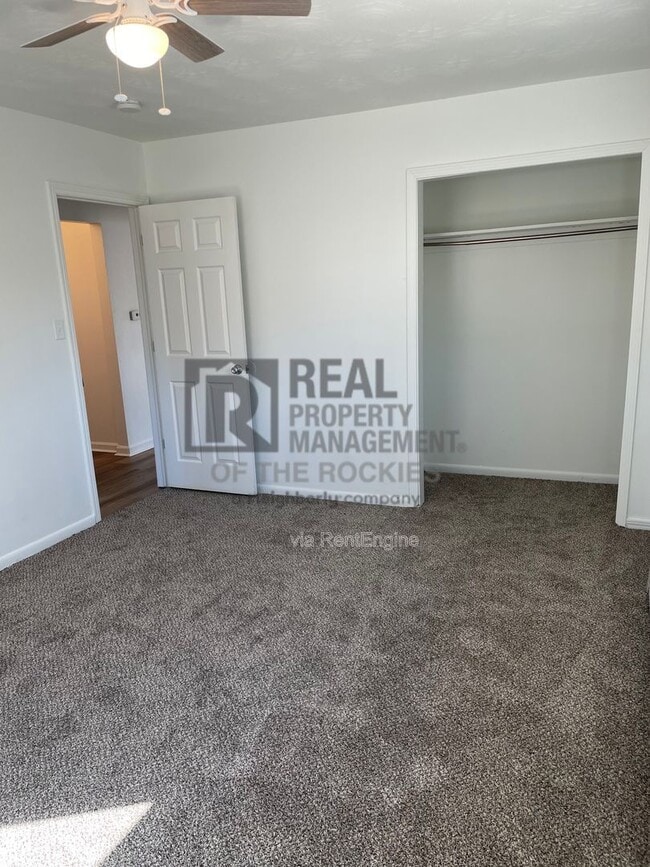 Building Photo - 833 30th Ave Ct