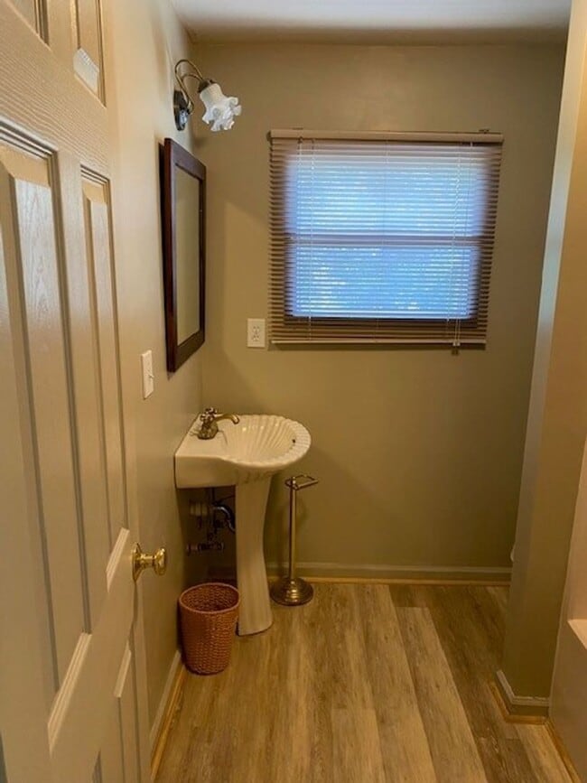 Building Photo - Introducing a charming 3-bedroom, 2-bathroom house located in the desirable Carolina Beach, NC.