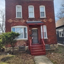 Building Photo - 1528 Thorn St