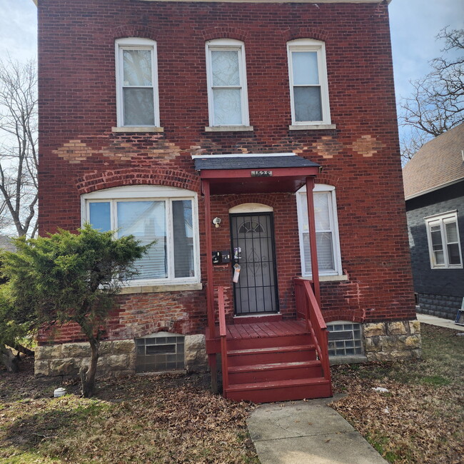 Building Photo - 1528 Thorn St