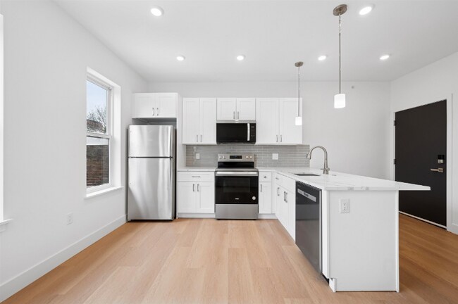 Building Photo - 3637 N 16th St