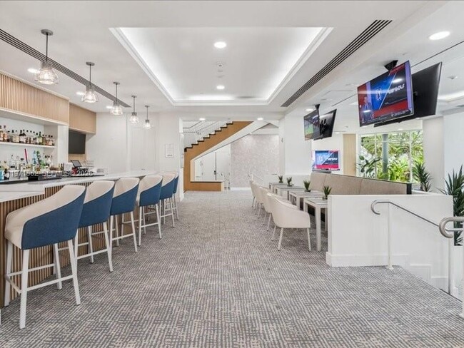 Building Photo - 2670 E Sunrise Blvd