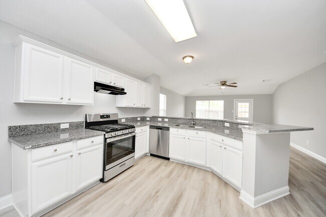 Building Photo - 19618 Beachy Ct