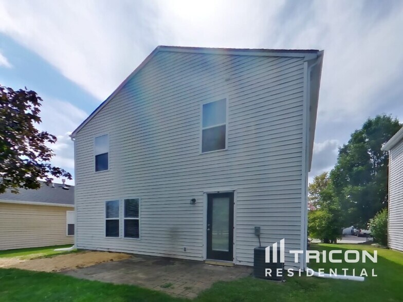 Building Photo - 10852 Wymm Ln