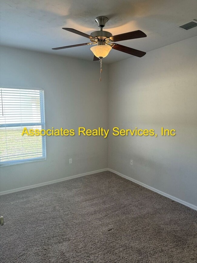 Building Photo - Spacious 4-Bedroom Home with Office in Portofino!  LOOK!