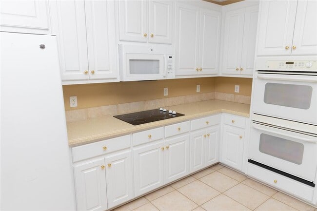 Building Photo - 9541 Lochworth Ct