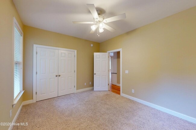 Building Photo - 3 Shenecossett Ln