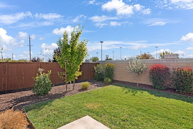 Building Photo - $3,100/mo move-in special for first three months - Modern Woodland Home with Solar and Privacy